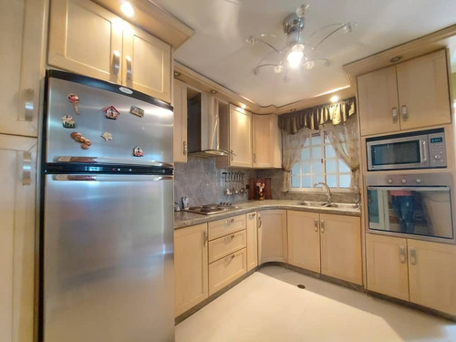 Townhouse En Venta En Araguama Country, Maracay