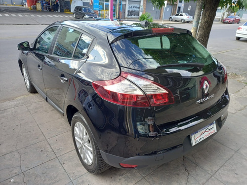 Imagen 6 de 15 de Renault Mégane Iii 1.6 Ph2 Luxe Pack 111cv Automania