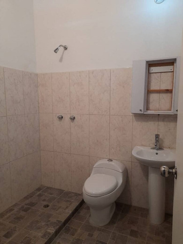 Imagen 12 de 17 de Venta Casa El Trigal 170mts. Angie Quintero 0414 4185517. Codigo 139742