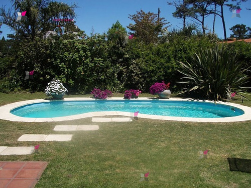 Casa En Cantegril, 4 Dormitorios *- Ref: 7659