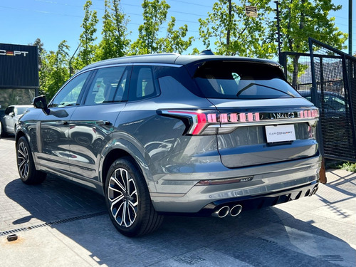 lynk & co 09 2.0T Mhev Awd At8