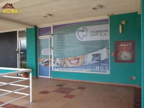 Imagen 2 de 14 de Venta De Local En Puerto La Cruz .c.c. Portobello