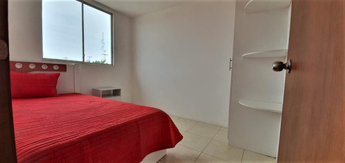 Imagen 3 de 4 de Vendo Casa De Dos Plantas, Urbanización Cataluña - Manta, Vía A Rocafuerte, Intersección Con La Av. Circunvalación. Etapa A - Lote Casa # 1
