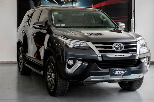 Imagen 4 de 15 de Toyota Sw4 2.8 Srx 177cv 4x4 7as At