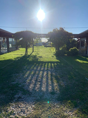 Venta Casa Quinta 2 Dormitorios Domselaar Con Cochera