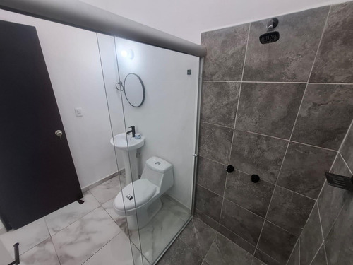 Tinajitas, Casa En Venta De Una Planta Con Alberca En Área
