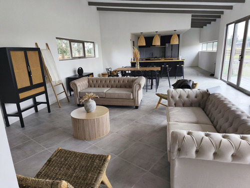 Oportunidad De Casa En Parcela Gran Diseño