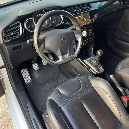 Imagen 11 de 19 de Citroën Ds3 1.6 Thp 156 Sport Chic