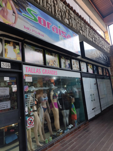 Vendo Lindo Local Con Mezzanina C.c Casona 1. Asesor Inmobiliario Silvia Jaramillo.