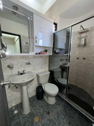 Alquiler De Apartamento En El Bosque Res. Holyday Palace