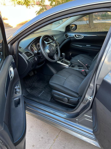 Imagen 15 de 18 de Nissan Sentra 2018 2.0 Sr