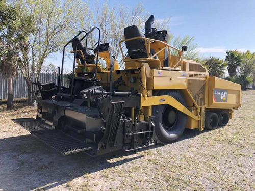 Pavimentadora Sobre Llantas Caterpillar Bg260d Año 2006