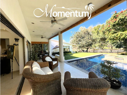 Vendo Preciosa Casa 5 Recamaras , Amplio Jardin En Lomas De Cocoyoc Morelos