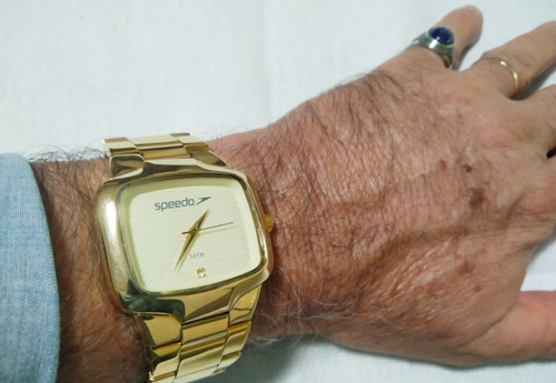 Relógio Speedo Dourado Lindo Grande Pouco Uso Veja Fotos