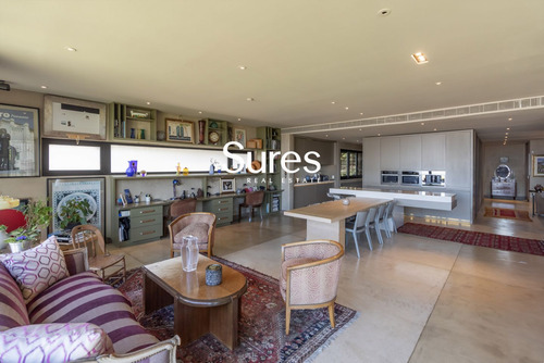Venta De Casa, 5 Dormitorios , Carrasco, Montevideo (ref: Srs-10996)