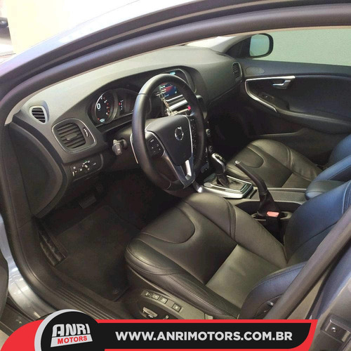 Imagem 7 de 10 de Volvo V40 T-4 Momentum 2.0 Automático Completo