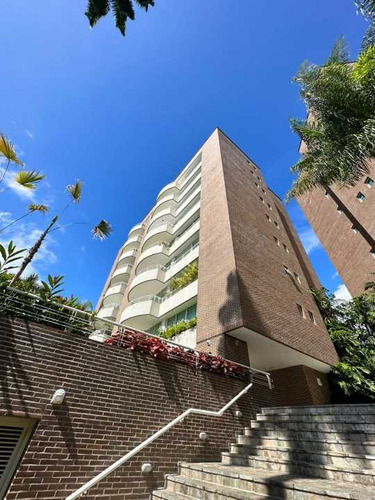 Se Vende Apartamento 240m2. 3h+s/3b+s/4p. Los Chorros