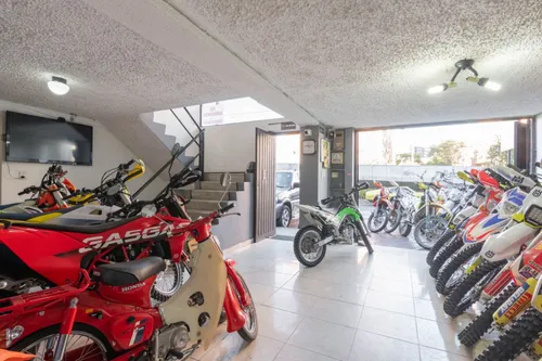 Local En Arriendo En Santa Barbara Oriental. Cod A13034