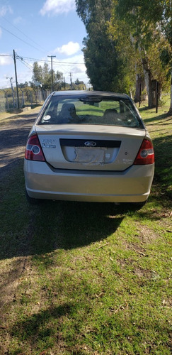 Ford Fiesta Max 1.6 Ambiente Plus