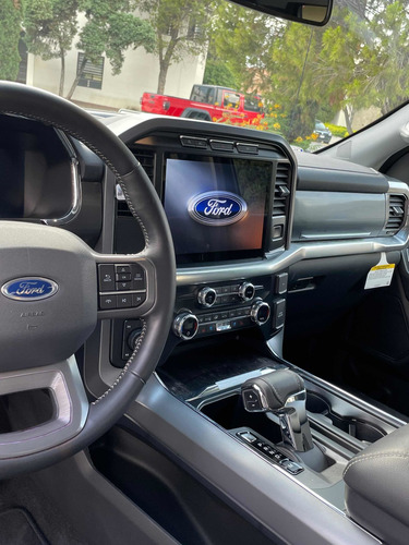 Imagen 7 de 11 de Ford Lobo Lariat 2021 3.5 Doble Cabina 4x4 Platinum Raptor