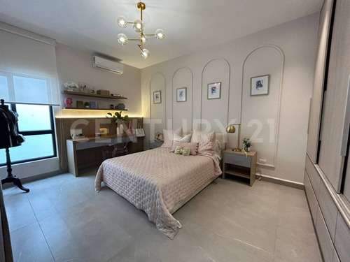 Casa En Venta En Península Residencial, García, Nuevo León