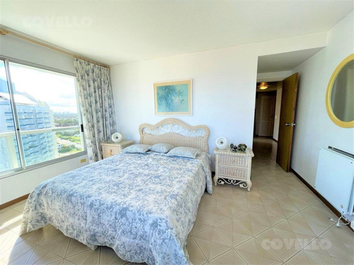 Imagen 9 de 30 de Excelente Unidad De 4 Dormitorios En Suite, Primera Fila Al Mar En Playa Brava - Punta Del Este