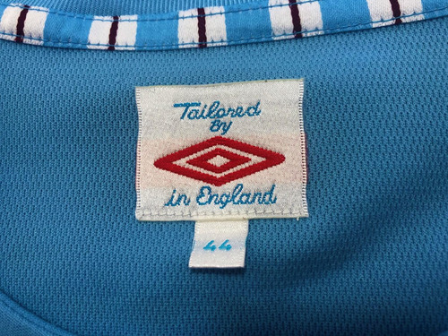 Camisa Manchester City 2010/11 Tevez #32 Europa League