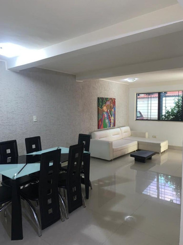 Imagen 2 de 7 de Hermoso Townhouse Conjunto La Fuente San Diego Ileana Fumero