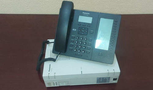Conmutador Panasonic Kx-hts32 Con Telefono Sip Kx-hdv230 (Usado)