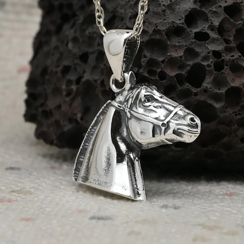 Colgante Caballo Corralero Chileno, Plata Fina ( Mediano )