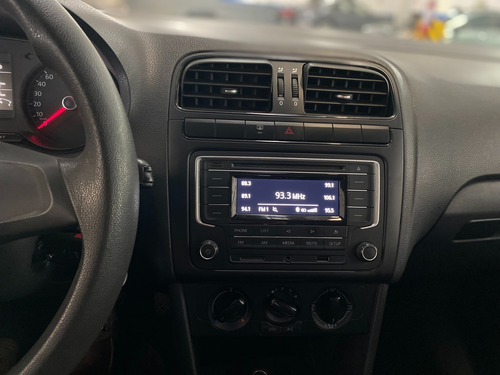 Volkswagen Polo 1.6 Startline Tiptronic At