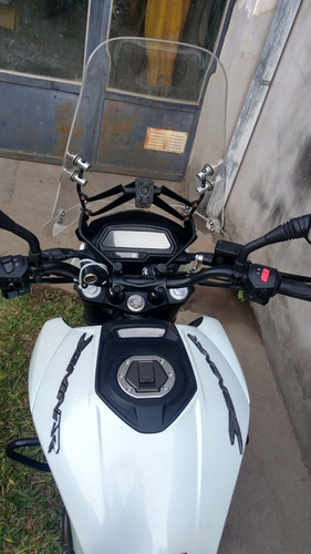 Imagen 3 de 11 de Bajaj Dominar 400