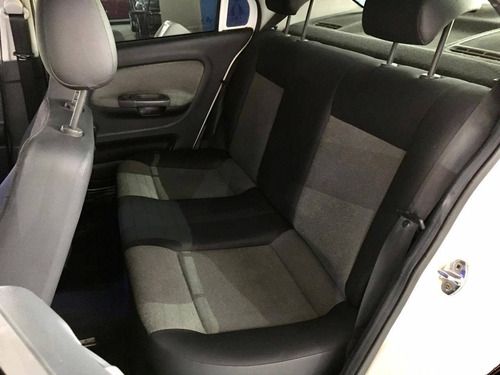 Volkswagen Voyage 1.0 Mi City 8v Flex 4p Manual