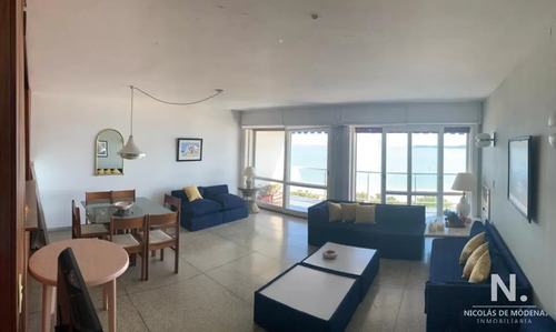 Apartamento Con Hermosa Vista En Ed. Isla De Gorriti.