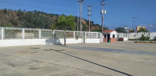 Imagen 4 de 11 de En Venta O Alquiler Patio En Avenida Camejo Octavio, Puerto La Cruz. Solo Clientes