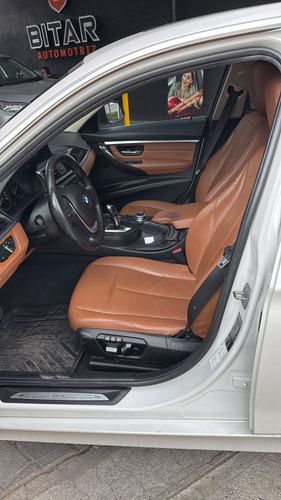 BMW Serie 3 2.0 330ia Luxury Line At