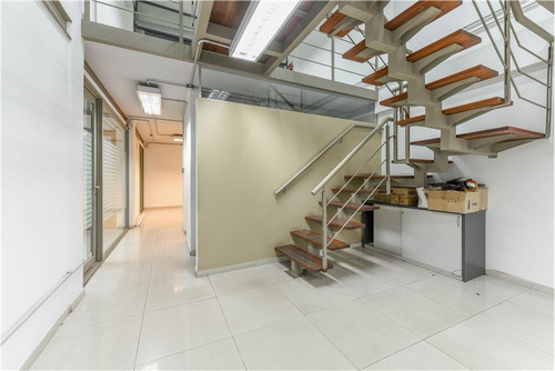 Venta Oficina En Barracas 220 M2+coch