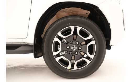 Imagen 13 de 25 de Toyota Hilux 4x4 Dc Srx 2.8 Tdi 6at D.r