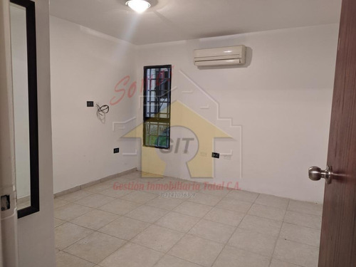 Imagen 5 de 13 de Alquiler De Apartamento En Manantialnaguanagua