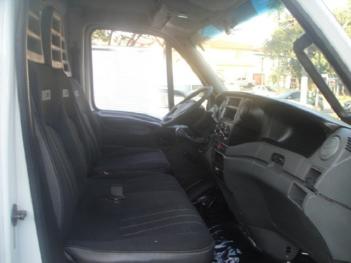 Imagem 8 de 11 de Iveco Daily 35s14 2013 232.000km 4.00c X 2.20 L X 2.20 A