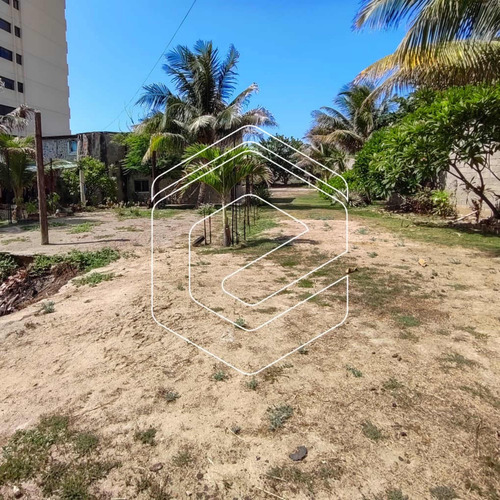 Amplio Y Potencial Terreno Con Salida Al Mar En Tanaguarena