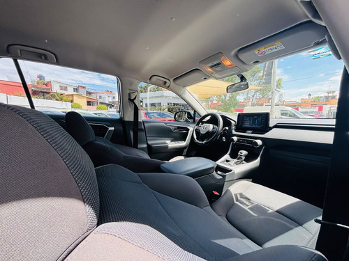 Toyota RAV4 2.5 Le At