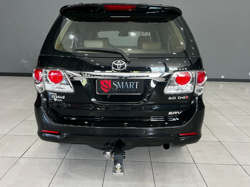 Toyota Hilux SW4 3.0 TDI 4x4 SRV 5L