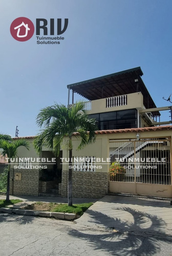 Venta - Quinta En Los Corales, Caraballeda. Edo. La Guaira.