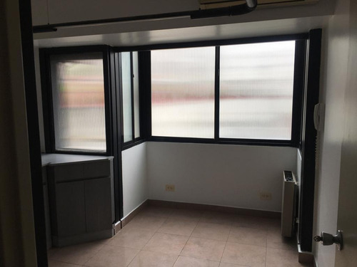 Alquiler Monoambiente. Zona Retiro.24 M .baño.cocina