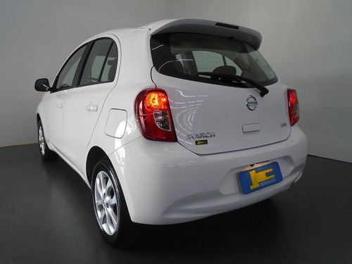 Nissan March 1.6 16v Sv Cvt (flex)