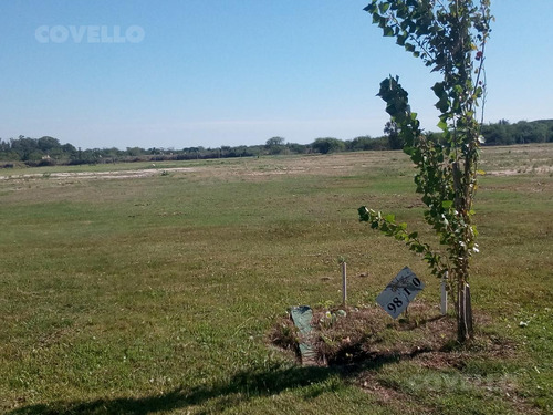 Terreno En Colonia Del Sacramento, Barrio Cerrado, Club House