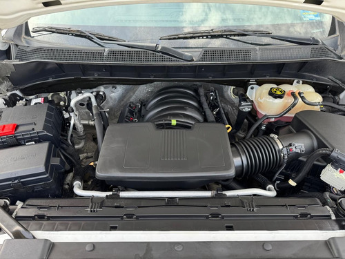 Chevrolet Silverado 4.3 V6 1500 WT Cabina Regular 4x2 At