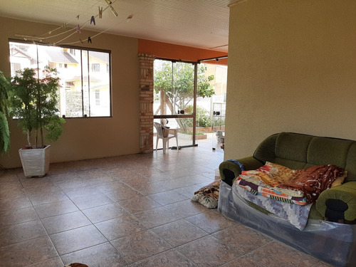 Oportunidade Temporária - Casa + 2 Aptos(310 M²) E Terreno 25 X 25 No Coração De Tramandaí-rs!!! --- Uso Residencial E/ou Comercial. São 6 Quartos (2 Suítes), 5 Banheiros
