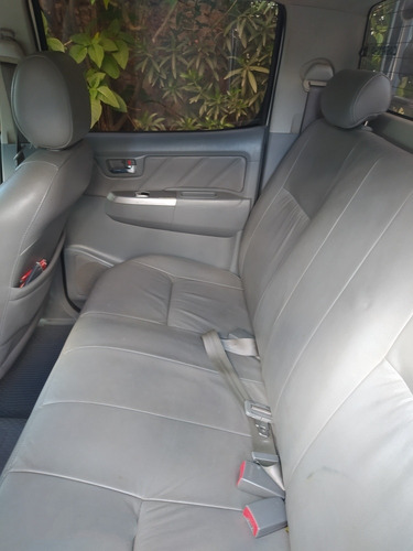 Toyota Hilux 3.0 Cd Srv Cuero I 171cv 4x4 4at 2011